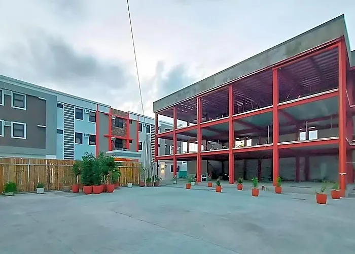Reddoorz At Dbuilders Poblacion Bgc Отель 2*