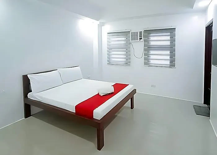 Reddoorz At Dbuilders Poblacion Bgc 2*