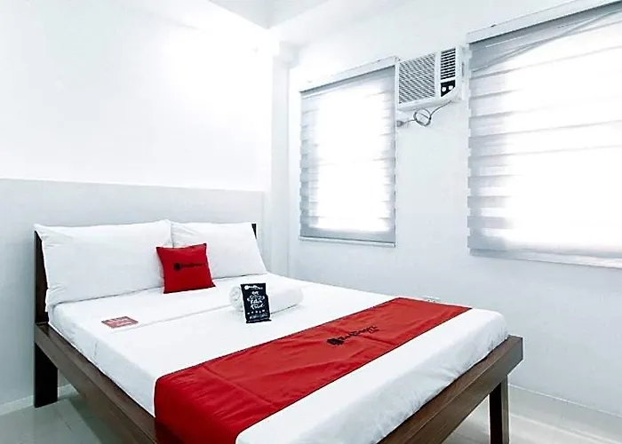 Reddoorz At Dbuilders Poblacion Bgc 2*